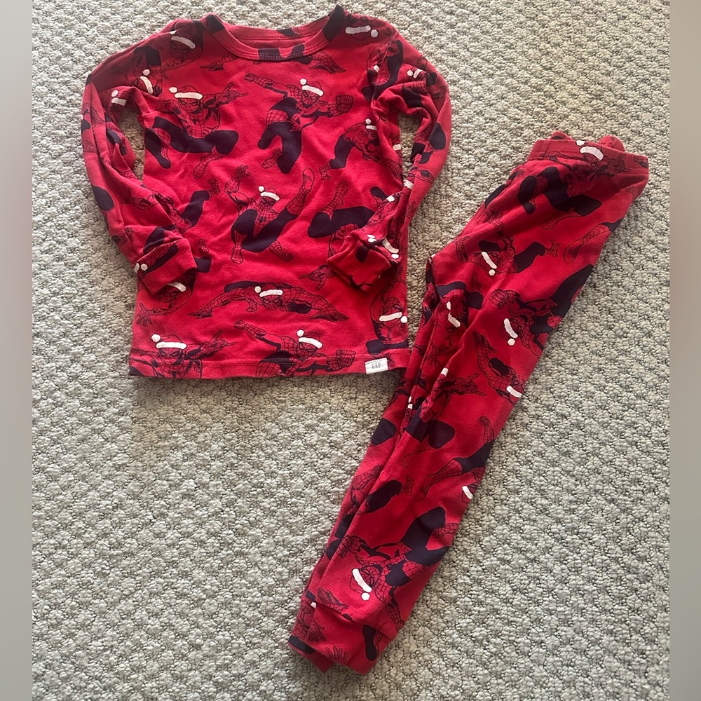 Gap Spider-Man Santa Hat Long Sleeve Pajama Set
